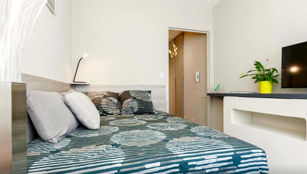 Studio Vue Palais Des Papes Avinhão Quarto foto